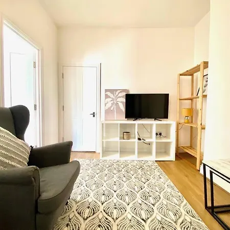 Flat 3 Gr 1 Bedroom Apartment 3 Mins Walk Mile End Station London Exterior photo