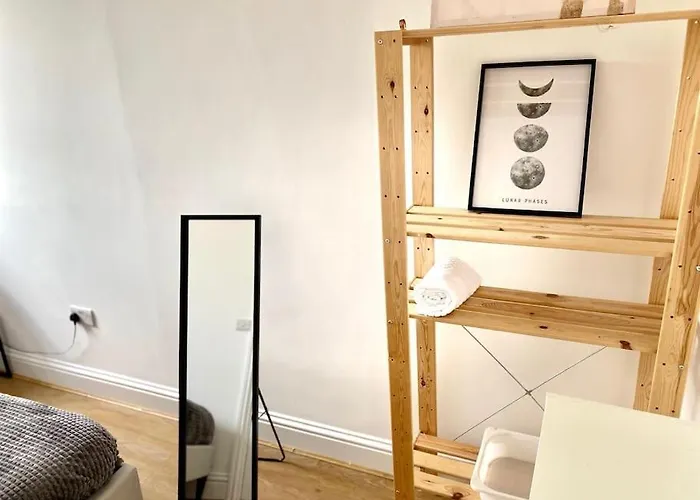 Flat 3 Gr 1 Bedroom Apartment 3 Mins Walk Mile End Station