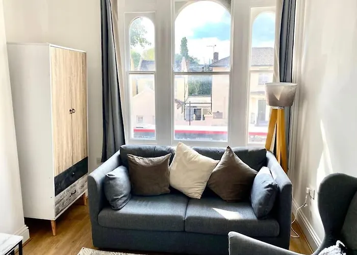 Flat 3 Gr 1 Bedroom Apartment 3 Mins Walk Mile End Station