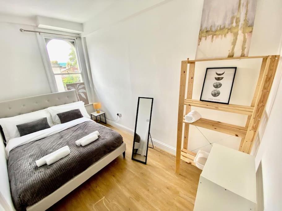 Appartamento Flat 3 Gr 1 Bedroom 3 Mins Walk Mile End Station *